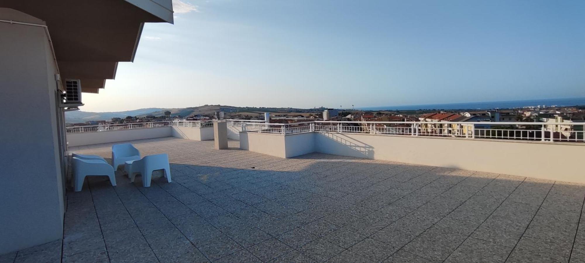 Apartment Attico Le Rose *